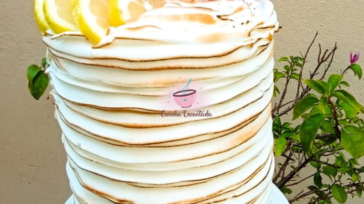 Bolo de Limão com Merengue Maçaricado BH